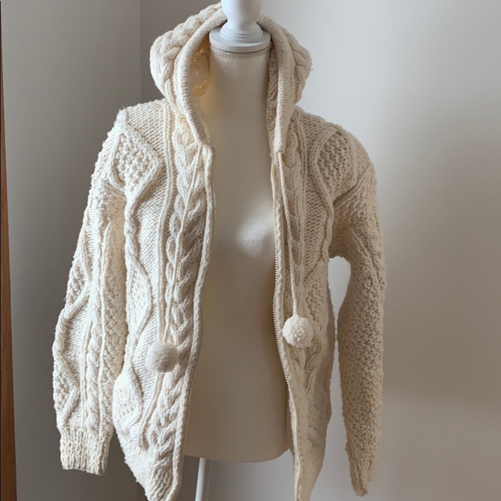 Gorgeous ladies Irish knit Sweater!